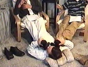 Xtudr - x2v7kswn: Sumiso_____Inferior____Huelepies_____Lamepies______Felpudako
Anhelo recibir PIES de macho superior, que me tumbe bajo ÉL, ...