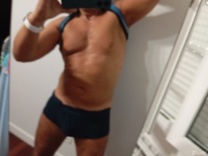 Xtudr - Andonix: Soy un chico alto,musculado masculino ,varonil,atractivo,discreto,49años,pasivo