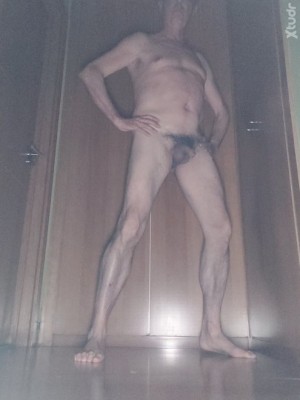 Xtudr - Abremeen2: Busco macho al que pertenecer para ser usado, prestado alquilado, vendido. 
Si me quieres depilado solo lo tienes que dec...