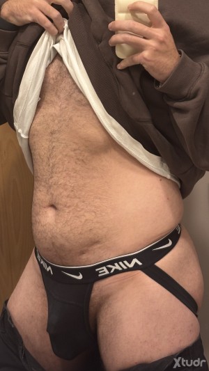 Xtudr - Dogger: Sumiso en castidad en busca de Amo.