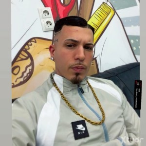 Xtudr - josejoseee: I'm looking for submissive men.