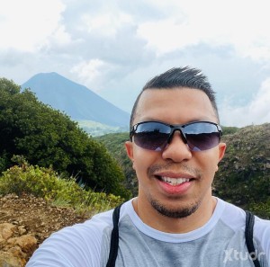 Xtudr - Simoes77: Easy going dude seeking for something real 