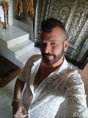 Xtudr - Xavi38sevilla: Submissive curious submissive... 
Open mind and broad tastes. Experiment and enjoy without fear but with safety and r...