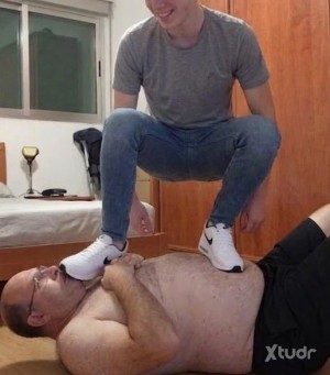 Xtudr - Perro_Remcrig: Cash Slave.... Para saber más, pregunta.