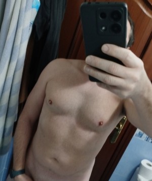 Xtudr - Allende: I'm a vicious bitch, I let them do everything to me, especially dirty sex, my laps, sweaty feet shoes. Golden rain, soft sc...