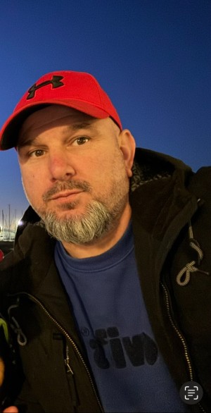 Xtudr - samuel30: I'm dark-haired with short hair, I like chubby guys. 182, 113, 45 years old