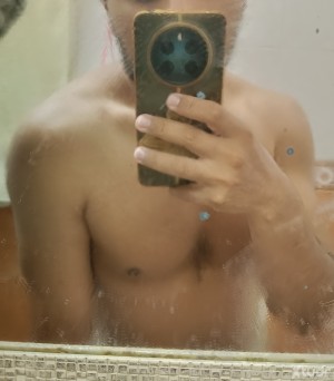 Xtudr - Señor_22: ¡Hola!
Ya no soy tan nuevo aquí. 
Honestamente, soy un chico narcisista que busca la atención de terceros y me gustaría co...