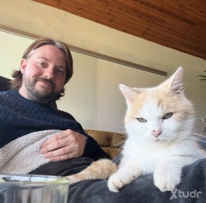 Xtudr - Thomaswilfred: I love to bowl, though I haven't done it in years and shoot pool, just cruise on a beautiful sunny day I love the wat...
