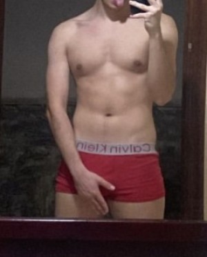 Xtudr - Summm: Looking for morbid people for good times.