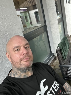 Xtudr - preston: I’m a daddy/Dom love living life and verse can accommodate in Preston love sex into kissing, wanking, sucking rimming