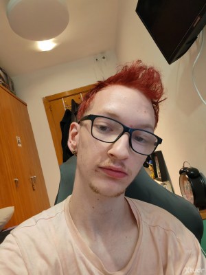 Xtudr - Ivangotron99: Busco sexo con algun chico joven me da igual si es más joven de 18 años mi máximo es de 22, yo tengo 26 pero aparento ...