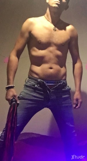 Xtudr - AmoFirmeDisc: QUIERO A MI ZORRA CERCA 
Debes estar en el perfil adecuado si lo que estás buscando es un Amo discreto,muy pocos límit...