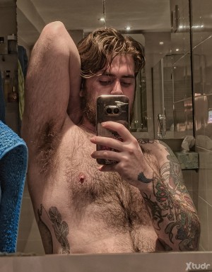 Xtudr - ElHomoViking: Solo un chaval de 24 años que quiere pasarlo de puta madre con mucho cerdeo, morbo y acabar temblando del gusto. Abier...