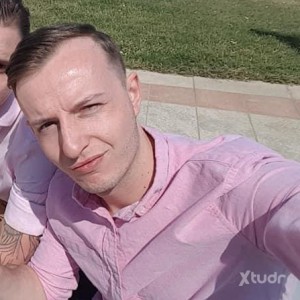 Xtudr - marccollins: Looking for guys who are into exposing others 