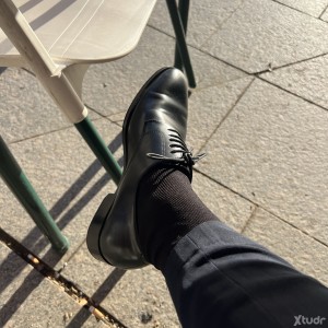 Xtudr - suitedbcn: Soy twink que le gusta dominar vestido de traje. Busco pasivos jovenes que les guste someterse y obedecer. 
Si te mola mi...