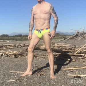 Xtudr - busco___Amo: I'm submissive looking for active male.