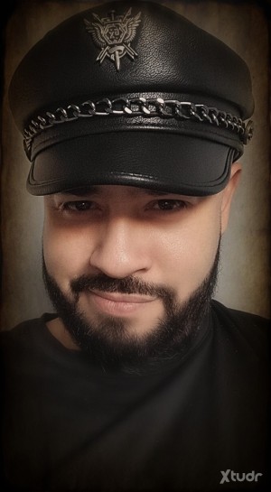 Xtudr - AMOCHULO: Latino, 1.64, activo. Vivo en Sitges, España.  
Busco gordos, sumisos y pasivos que entiendan su rol de sumiso.
Me gusta l...