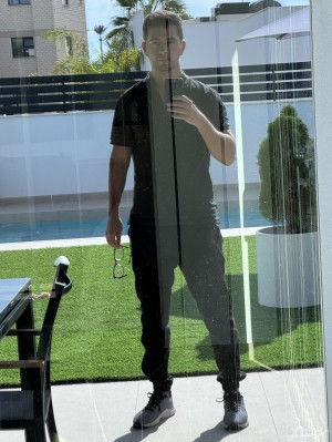 Xtudr - Dresku: Dominant couple seeks submissive bottom boy who likes to serve to be a sexual/domestic slave