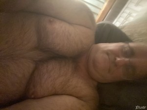 Xtudr - MARKATHONYBEAR: I’m a hairy bear daddy, looking for a relationship with a small guy muscle Twink, slender jock