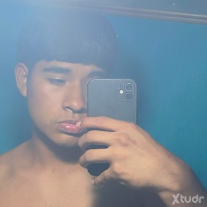 Xtudr - Al_17: Aun soy nuevo en esto 
Busco principalmente que me entrenen jaja