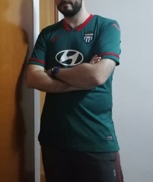 Xtudr - rapao91: Con poca experiencia en prácticas de dominación, buscando conocer tíos dominantes para experimentar poco a poco. Sin prisas...