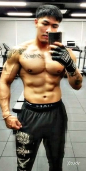 Xtudr - Dotadosexy: Dotado sexy bien cachondo 