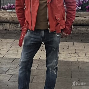 Xtudr - algun_AMO: I'm submissive looking for active male.