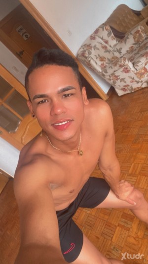 Xtudr - alejandro_K: Instagram: @ alejandro_a_kent