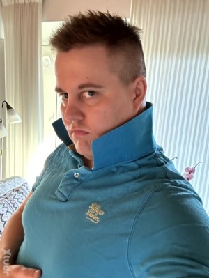 Xtudr - PoloChub: Preppy boy from up North. 
Polo shirts 🐽😈
IG: _chubnorris_