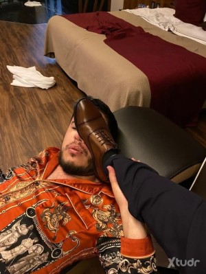 Xtudr - Alx28: Your place is on the floor, little slut, you will be my pony, clean my sneakers with your tongue and suck my feet, you will b...