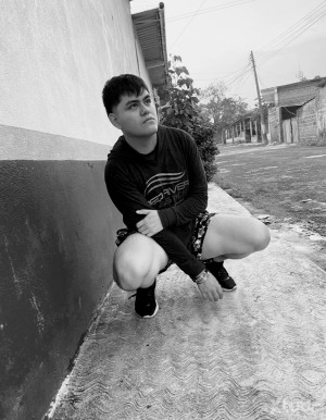 Xtudr - EricMorales_pasivo: I'm a masculine bottom. Instagram: ericmorales.4. Any top who wants to exchange photos with me?