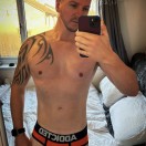 Xtudr - HrvyLewis: Chico inglés bus...