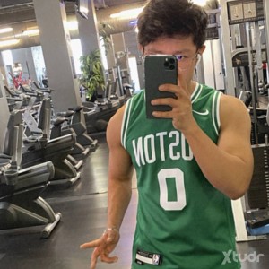 Xtudr - teen21: sigo aprendiendo de este pedo ok 🧍🏽
humillación verbal ? 🤤 ropa interior, calcetas 🤤
juegos de rol, calzón chino 🤤 adoración...