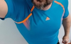 Xtudr - PIGFOOT: I'm looking for submissive pigs who enjoy smelling and licking my sweaty and dirty worn clothes. You can pick it up by hand...