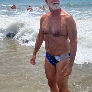 Xtudr - grom: I'm perverse, vicious, and dirty, and I really get off on the smells of guys, especially their feet.