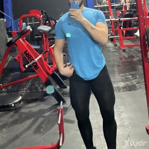 Xtudr - niptitan: Musculoso chichon de 29 años, gymrat con buenas piernas gluteos y pectorales grandes listos para jugar.
Buscando amos, vat...