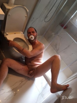 Xtudr - pringada: No puedo leer ni enviar mensajes, contacto por tg @ toby3 o X . Aqui para asumir mi verdadera naturaleza de pringao pelele...
