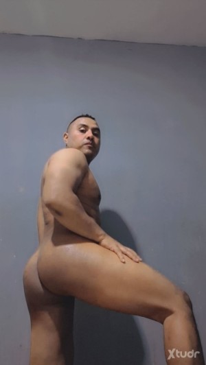 Xtudr - Kamus: Soy muy pasivo cuerpo atlético buena onda tranquilo busco que me exhiban 