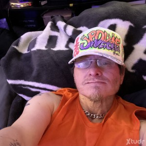 Xtudr - jaysin666: Love to masturbate with other guys 
Love public play watching and being watched. Oral both giving and receiving. I’m just...