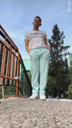 Xtudr - MikeFla: I'm a masseur and I like to meet people and do things. After I finish my job, I can go to your home. My WhatsApp is 6042946...