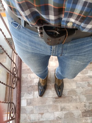 Xtudr - Cowboy: Macho Latino para Esclavo Inferior ,musculoso,sumiso,obediente,entrega total y en propiedad!
Nota: No dispongo de Sitio eso ...
