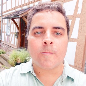 Xtudr - ville: I can travel to meet you. I’m a mix of shy and talkative. I’m a lot of things, so ask me. I’m unique. 
Sex is a kind of fusio...