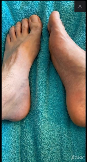Xtudr - MirameSinPrisas: Soy hetero, no busco besos ni penetración
Busco a alguien que le guste algo de lo siguiente: Chupar polla, pies o c...