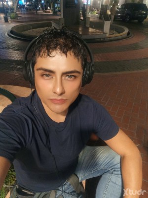 Xtudr - MirafloresLimaPeru29: Hola 👋🏻 soy un chico pasivo de 29 años simpático delgado de Miraflores lima Perú 🇵🇪 si vienes por mi ciudad y ...