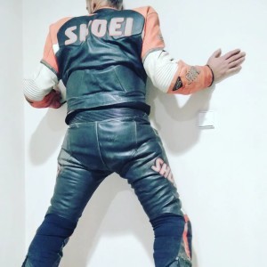 Xtudr - Asmodeus: I'm looking for BDSM sessions. Leather fan. Possible 24/7