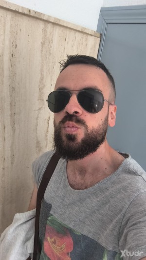 Xtudr - mamón_masc: Submissive with oral fixation. I seek to serve a dominant male. I don't have and I'm not looking for a penis.