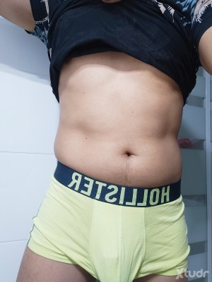 Xtudr - SummX: Submissive faggot and obedient. 
You cage me and train me??