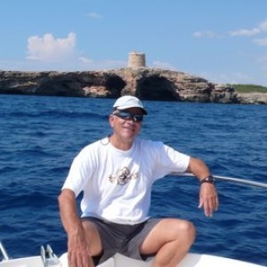 Xtudr - Slater: Mature dominant educated and serious Master.
Navigator, traveler, accustomed to giving orders.
Dominant and affectionate.
Sp...