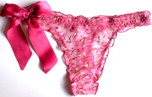 Xtudr - jona23b: I have little experience but despite that, I'm ready for a dominant man to make me his. With a lot of desire to find my dom...