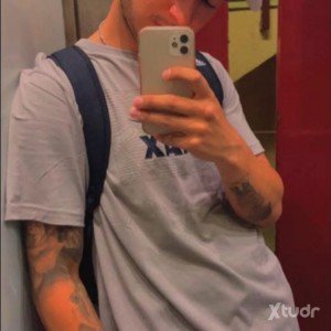 Xtudr - hostiable-tragameo: Busco adentrarme en este mundo. Con ganas de cederle la voluntad a un buen amo.